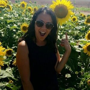 Meet your Posher, Vanessa